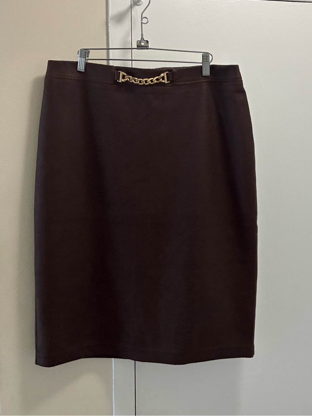 Brown Women's Pencil Skirt with Gold Chain Accent